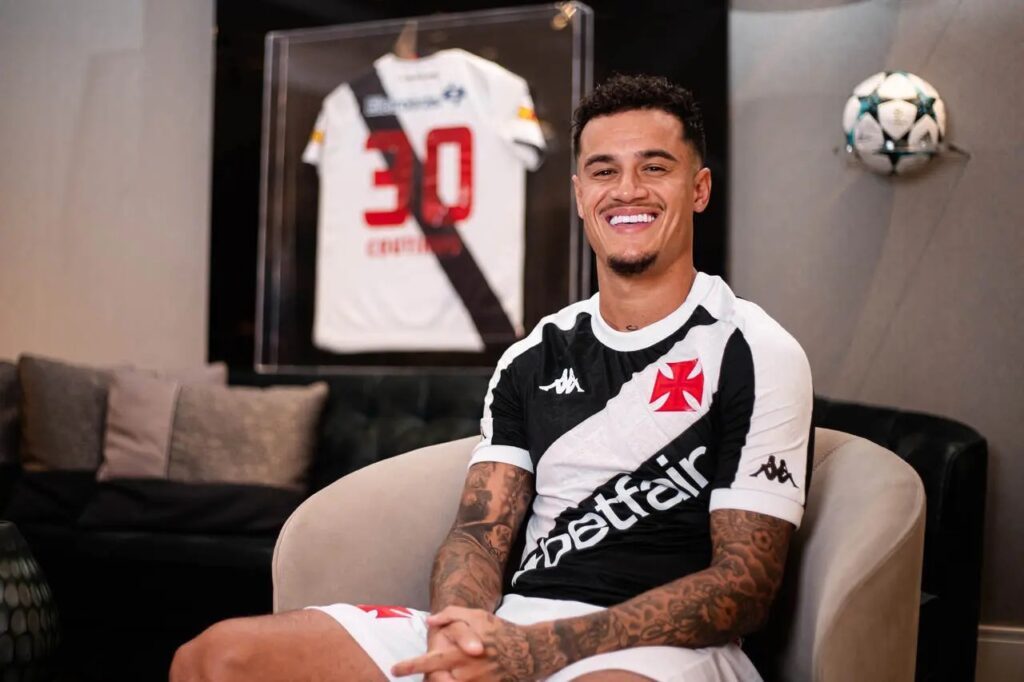 Número de sócios-torcedores do Vasco cresce quase 30% com contratação de Coutinho