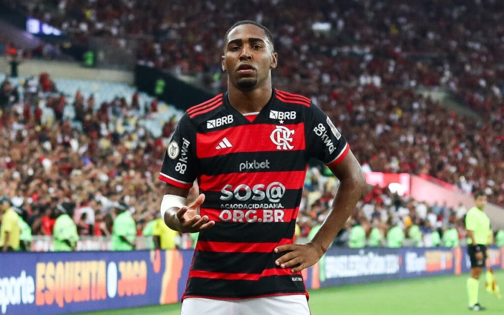 Flamengo acerta renovação de Lorran até 2029