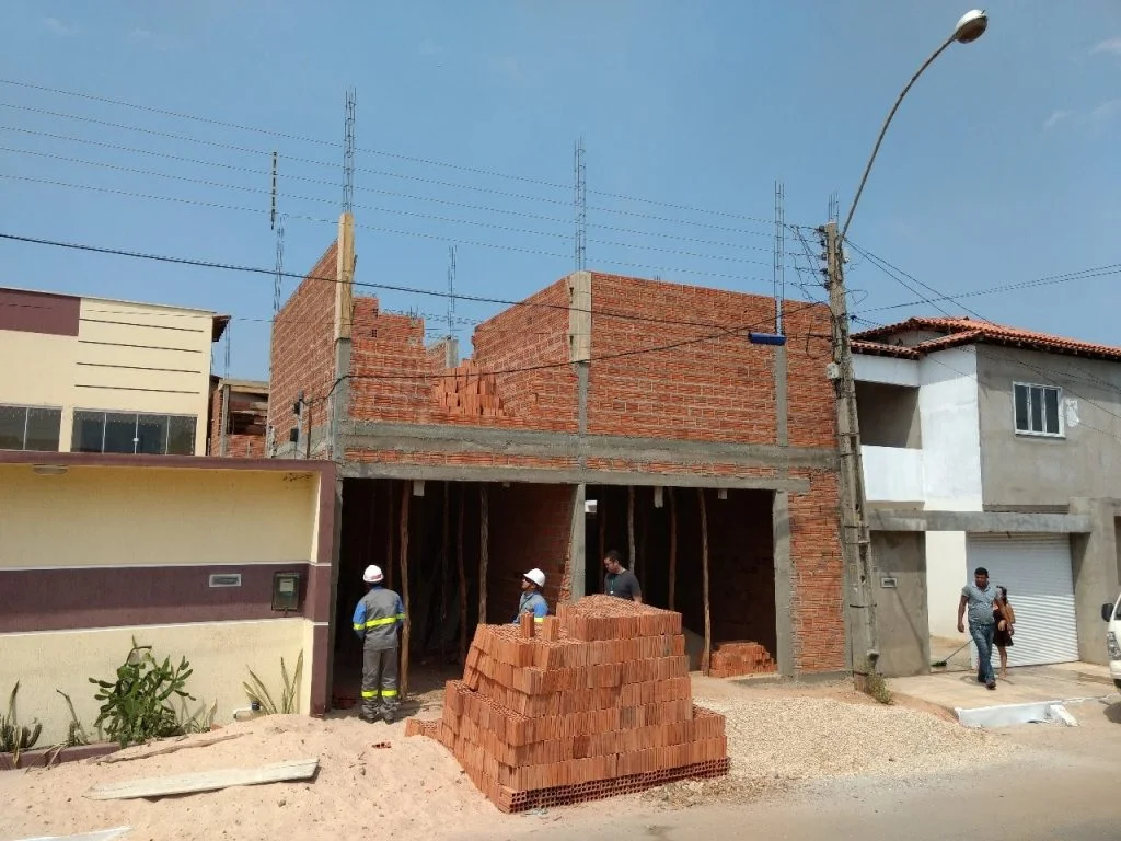 Riscos e perigos: saiba como garantir a segurança com energia elétrica em construções