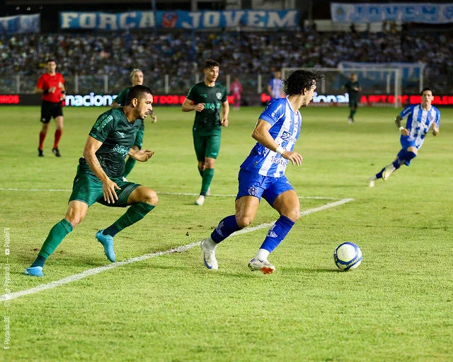 Papão vence de virada o Coritiba na Curuzu lotada e agora soma 40 pontos